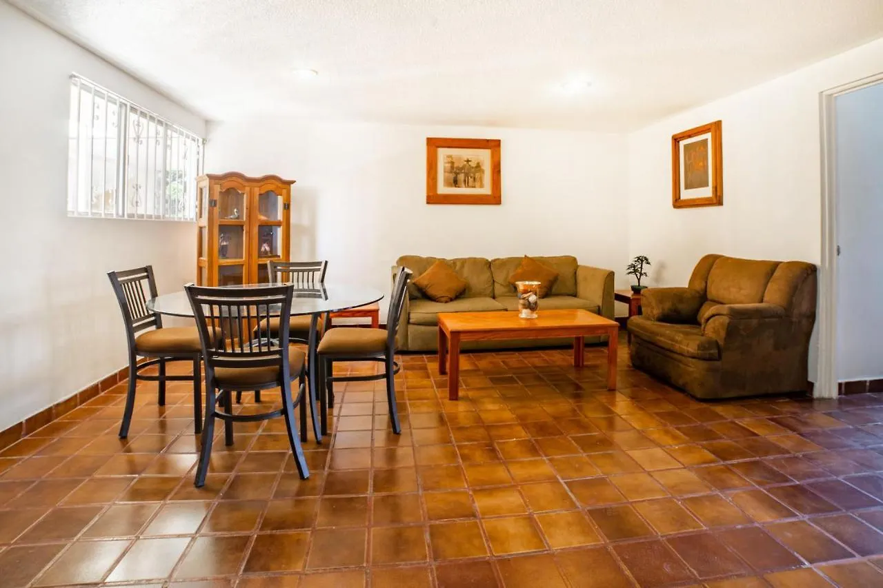 Ubicadisima Suite Seguridad Av Zaragoza A27 Queretaro